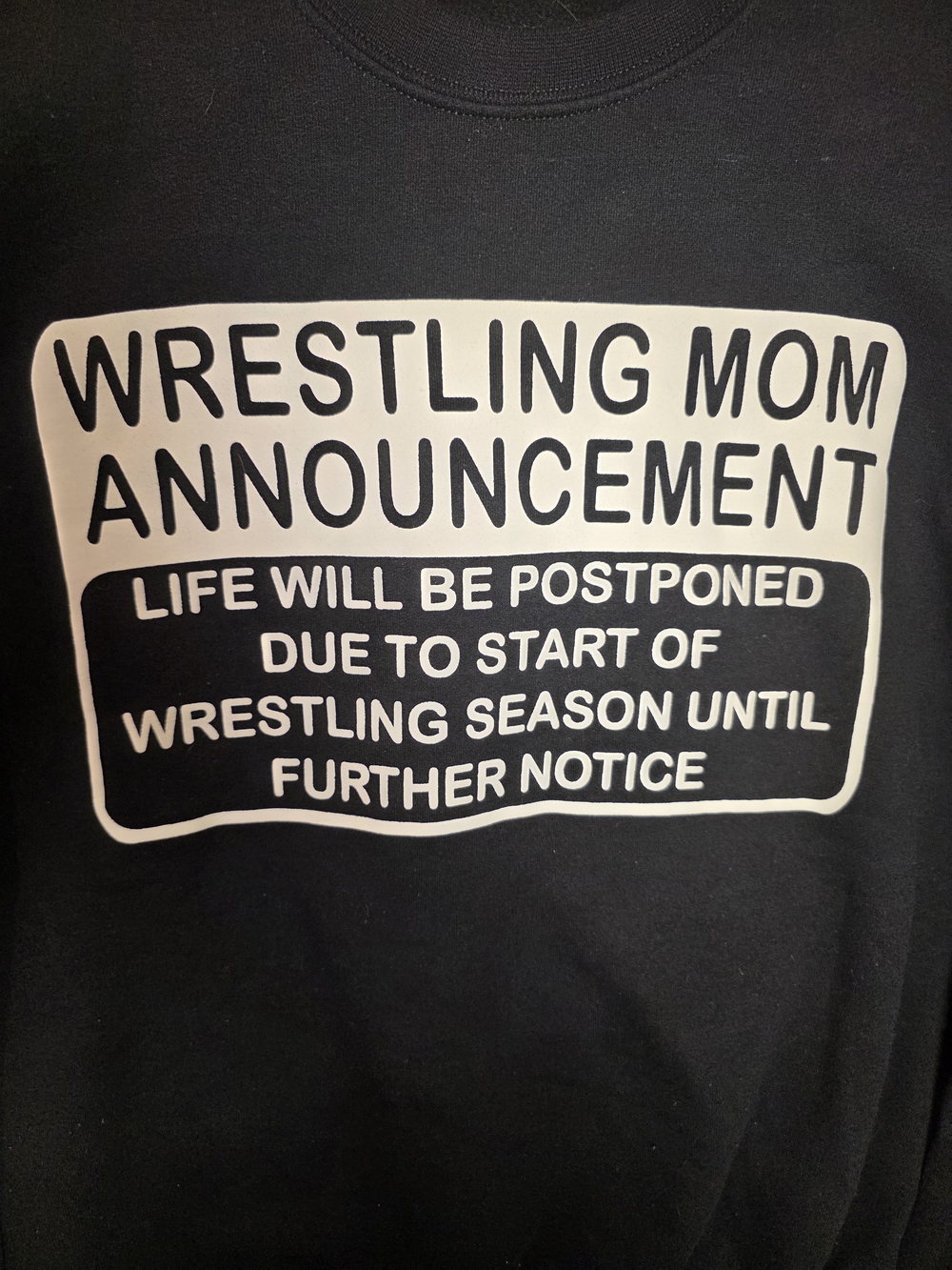 Gildan Wrestling Mom Announcement Crewneck Sweatshirt Black Size Medium M